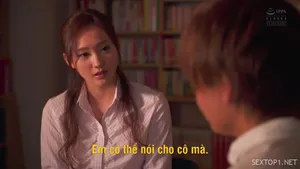 Anh trai lợi dụng chén cô em họ say xỉn thất tình