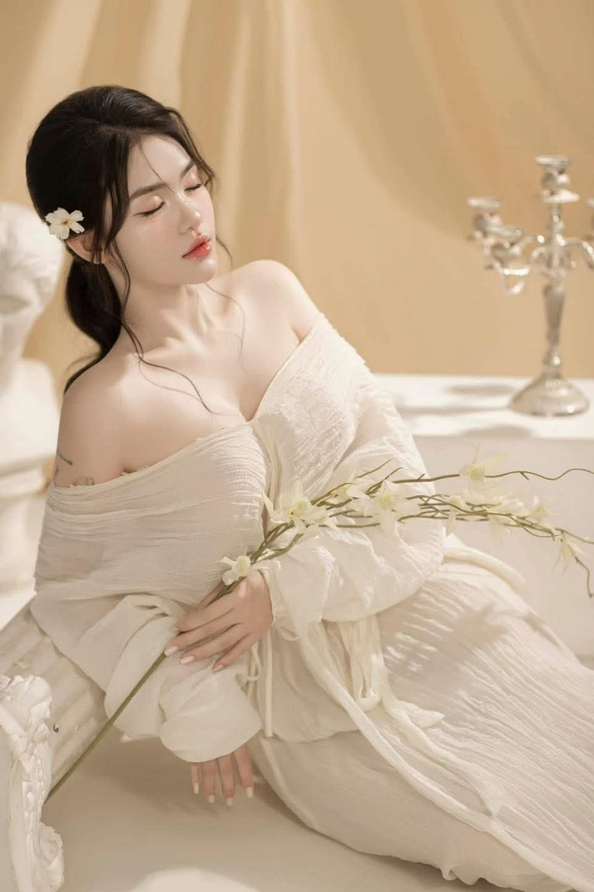 Bị đồng nghiệp củ xoạc mỗi tuần